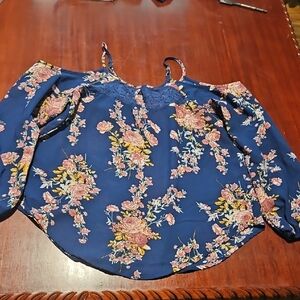 Open Shoulder Floral Flowy Shirt